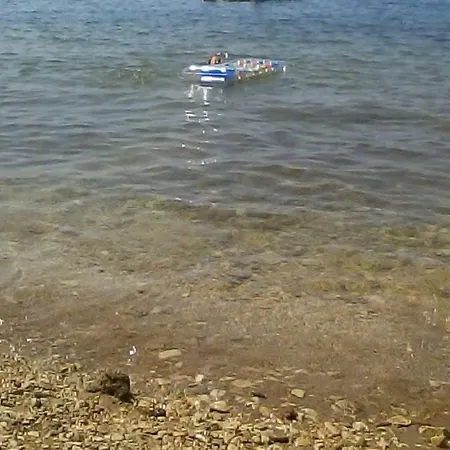 Luciana Appartement Povljana